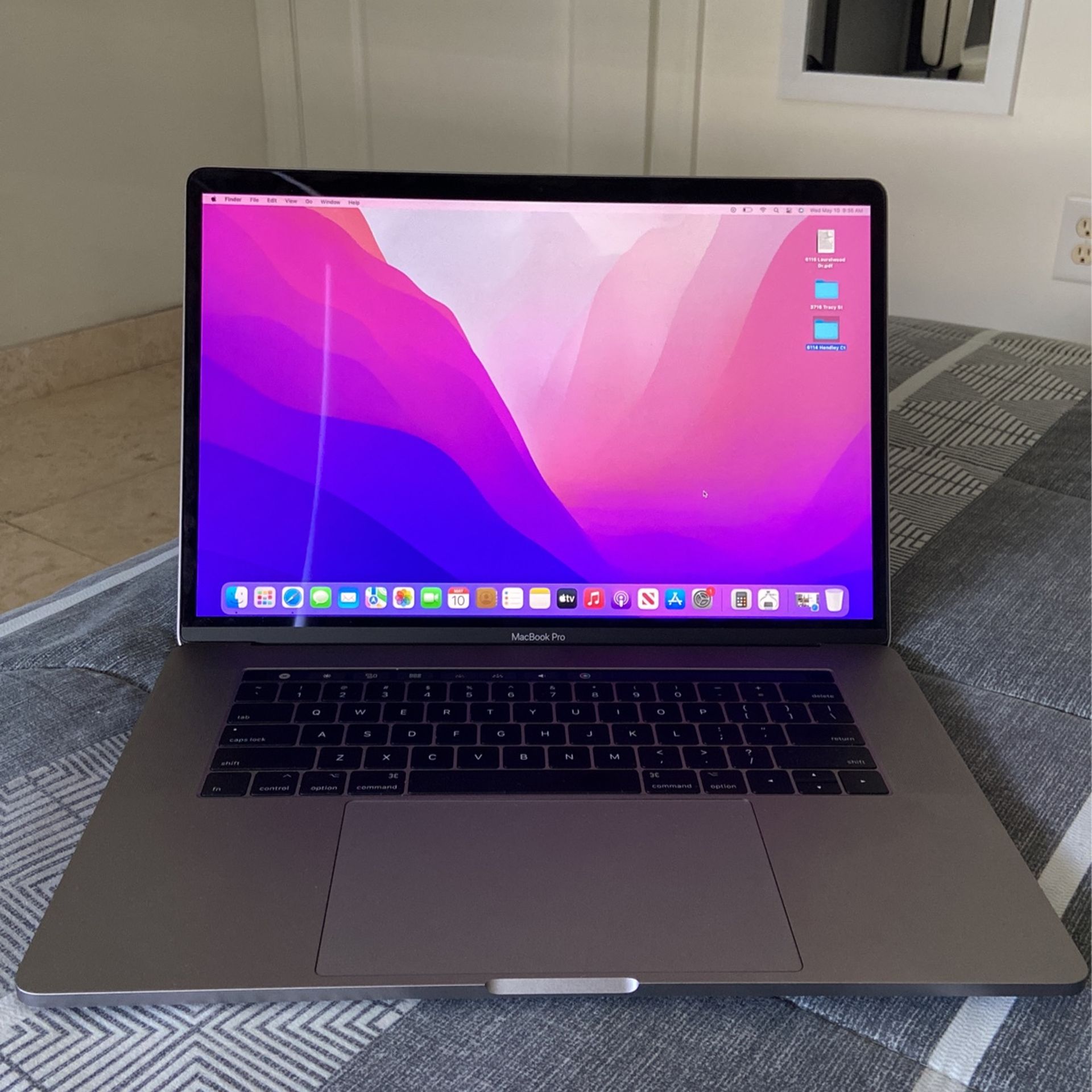 MacBook Pro 15” Inch Touchbar Late 2016
