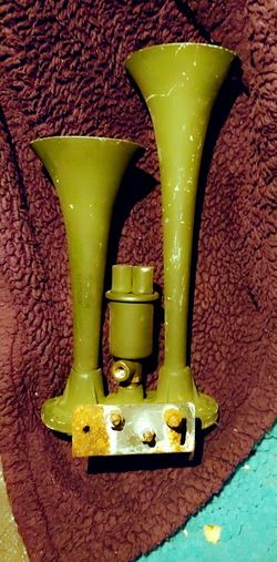 Vintage Memorabilia Military M939 Series 5 Ton 6x6 Cargo Truck Air Horn