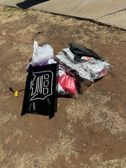 FREE hockey memorabilia and decorations