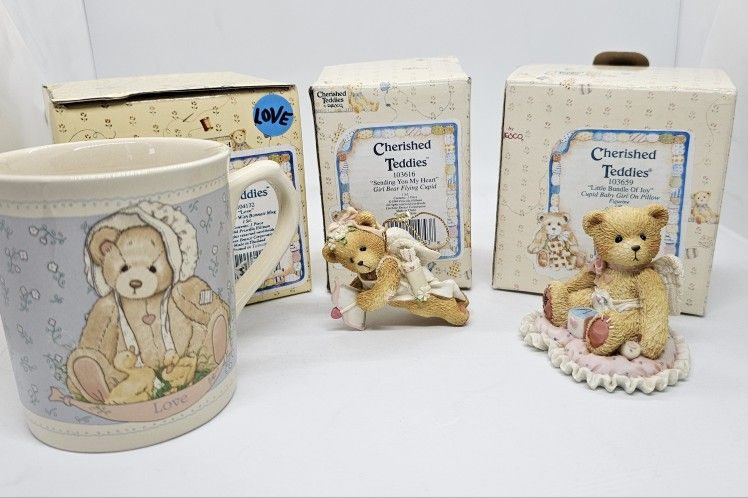 3 New Cherished Teddies Lot Figurine Valentine's Bear Mug Cupid Angel Girl Love
Mint condition, kept in the box, box has some spots/writing
104132