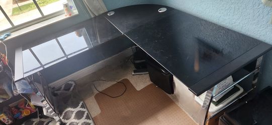Black office desk
