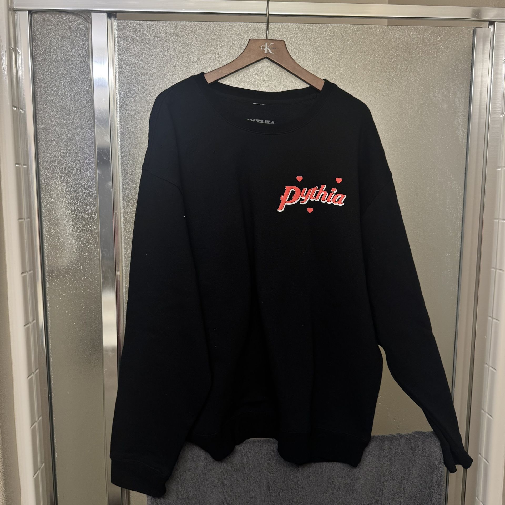 Pythia Crewneck Sweater Size Extra Large