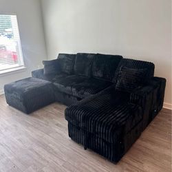 COMFORTABLE, STORAGE, CUP HOLDERS, USB PORTS! THIS BEAUTY HAS EVERYTHING!!