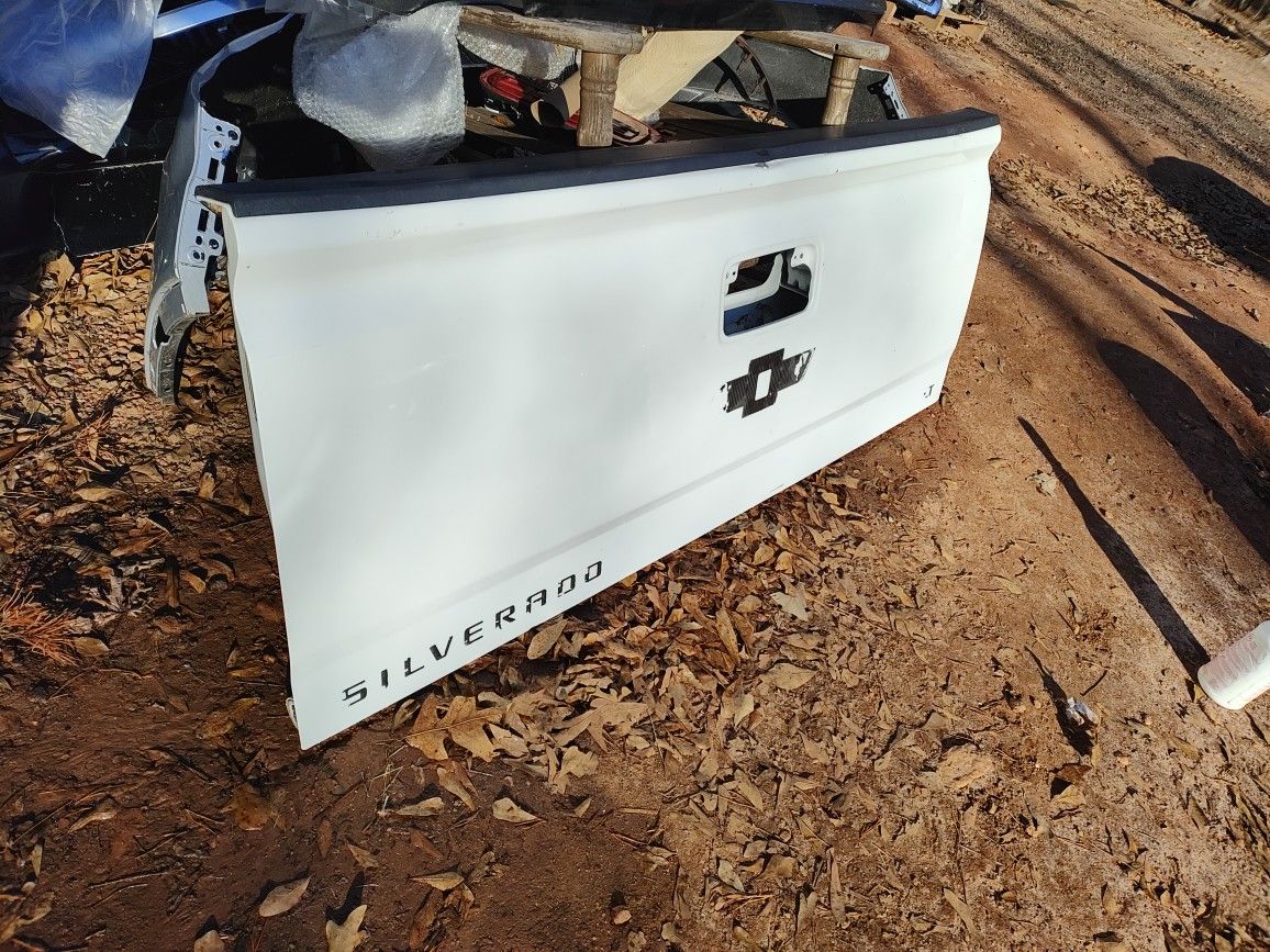 2014 To 2018 Chevy Or GMC Tailgate OEM Part