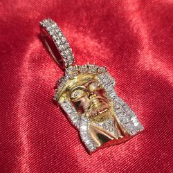 10k Yellow Gold Diamond Jesus Head Pendant 3/4 ctw 