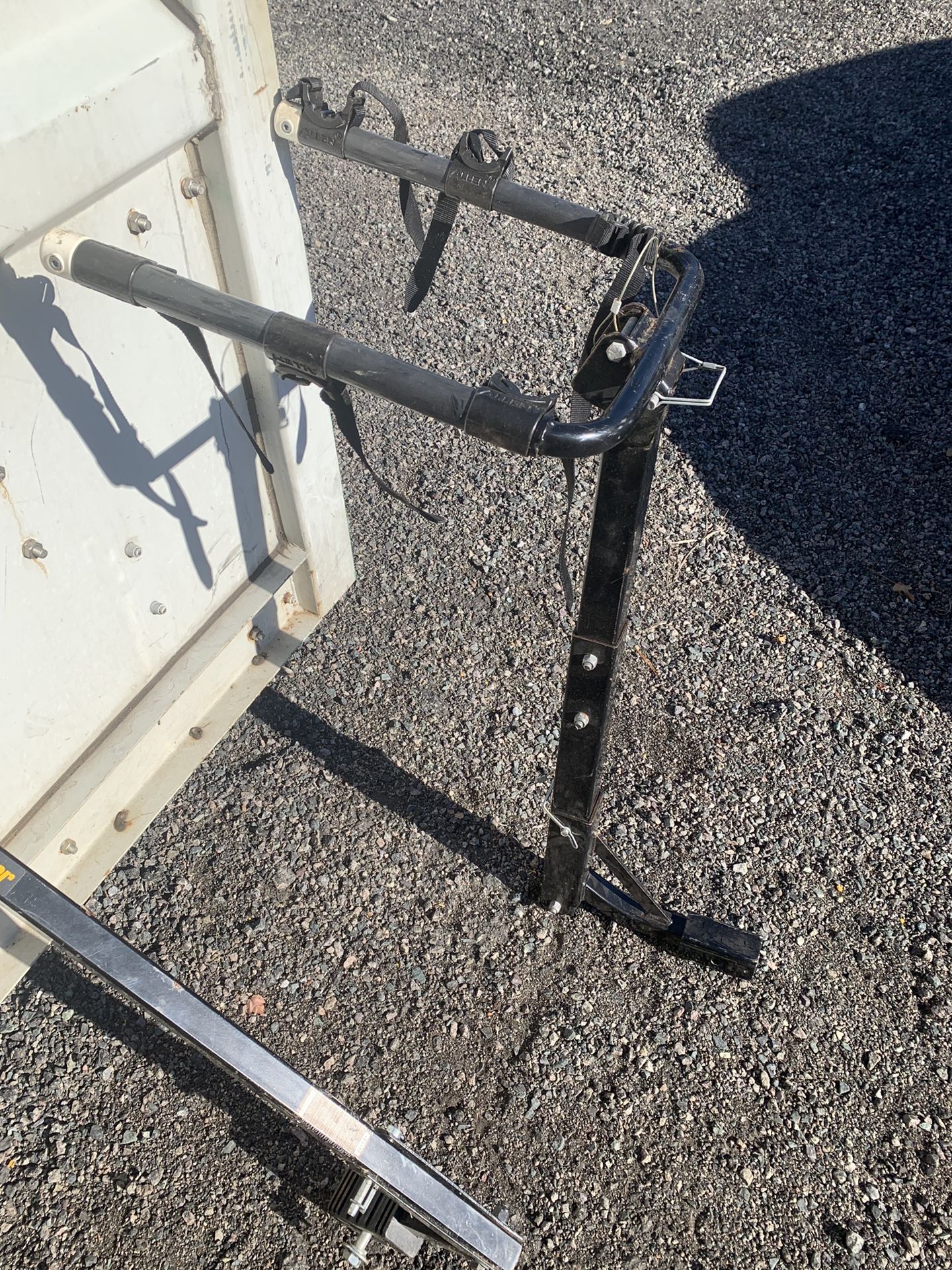 Trailer hitch bike racks