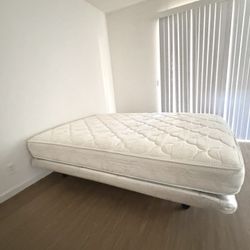 Craftmatic Contour Queen Adjustable Bed + Mattress