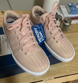 Women’s K-Swiss