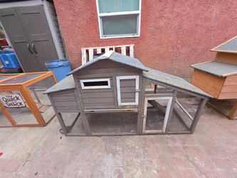 Small chicken coop