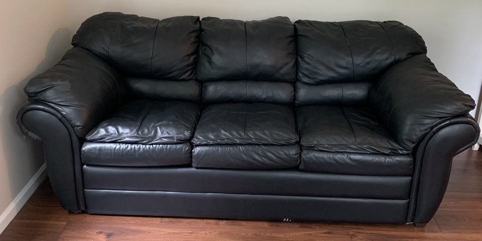 Sofa and loveseat set
