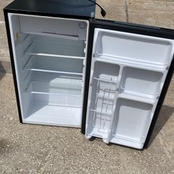 Mini fridges 