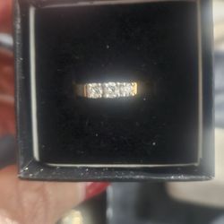 Three diamond one carat total weight4n k