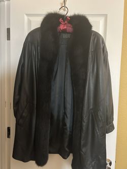 Leather Ladies Coat With Real Fur Collar  Small
