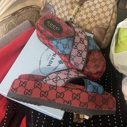 Woman’s Gucci Shoes Slides Size 8 