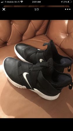 Nike shoes size 9