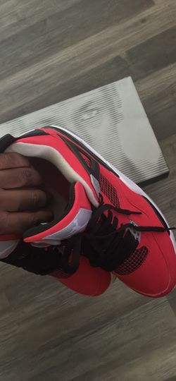 Jordan 4s