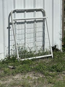 Gate   4  Ft X 3 1/2 Ft  Steel