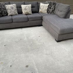 Sectional Couch 