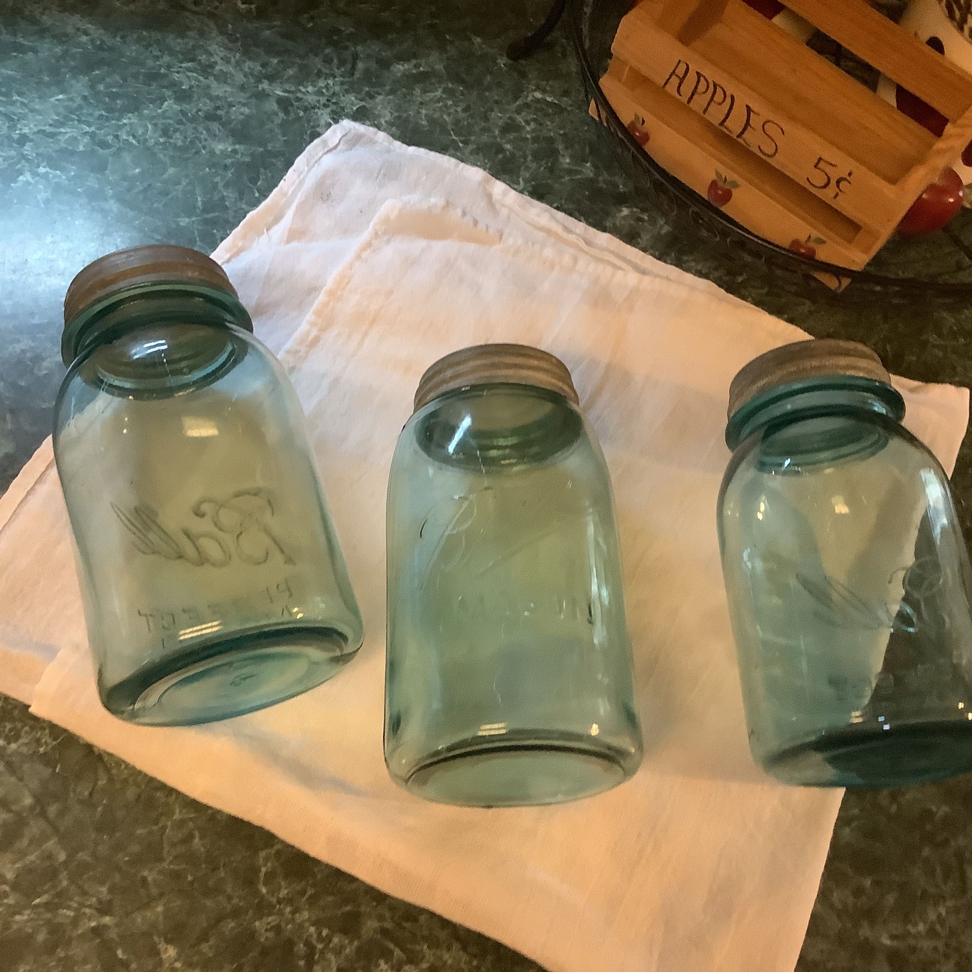 Perfect Mason Aqua Blue Jars #9, 8 and one unmaked Unmarked jar 1 1 1 No chips or issues all have original lids