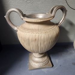 Decortive  Indoor  VASE Heavy 35 Pounds 