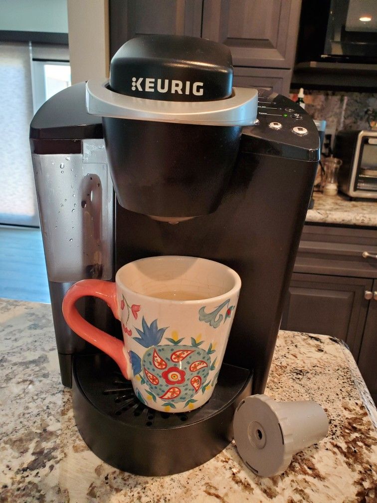 PENDING - Keurig K45 Elite Brewing System, includes reusable K Cup - ESTATE SALE
*CHECK OUT MY ORHER LISTINGS*
