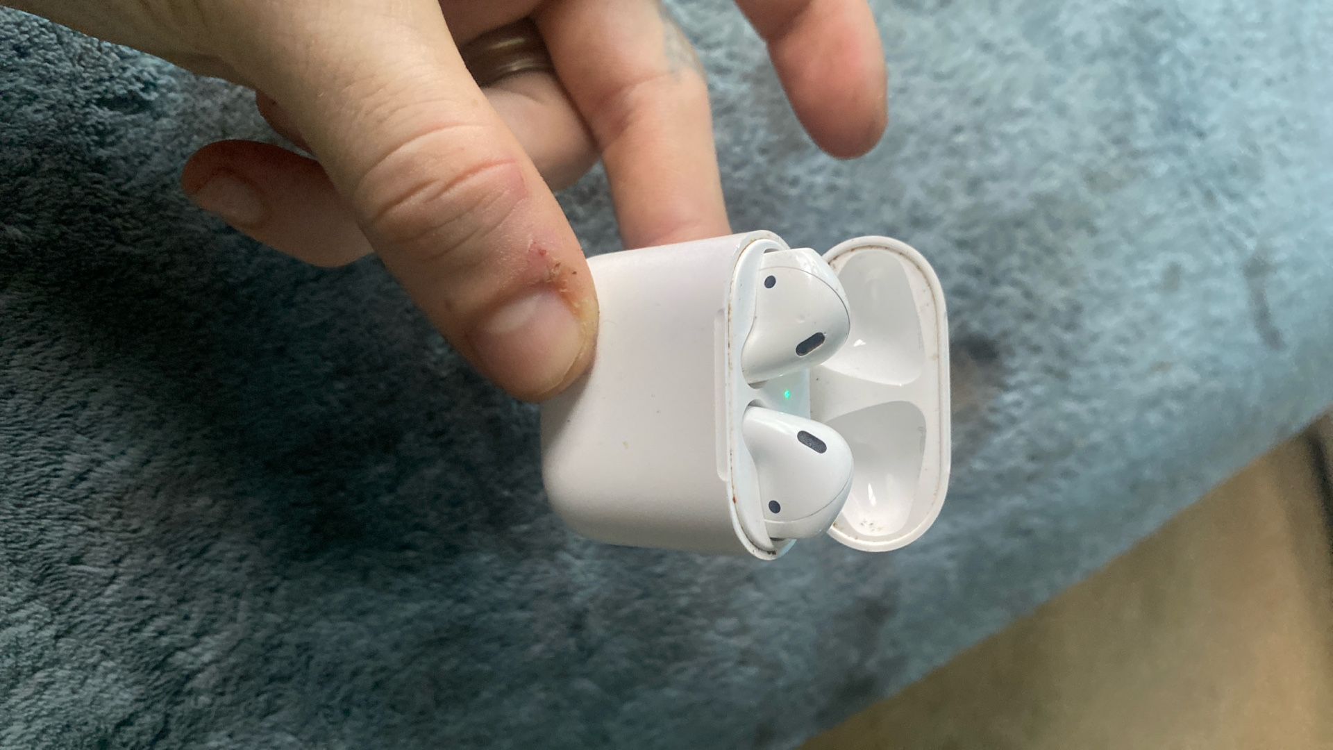Airpods Second Generation