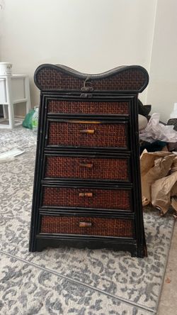 Wicker side dresser