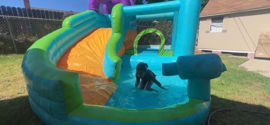 Water slide jumper for little kids