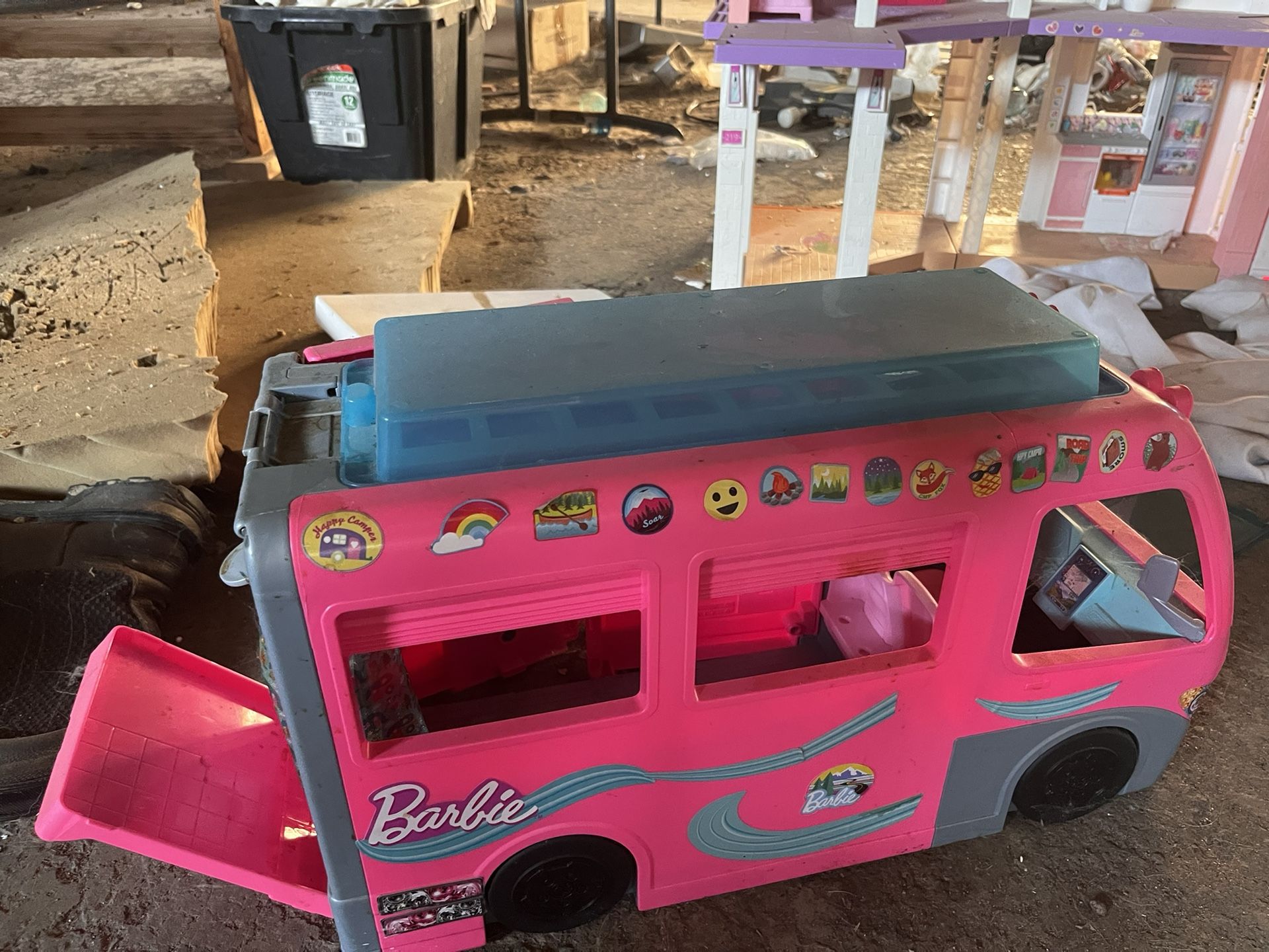 Barbie camper 