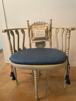 Antique Queen’s Chair