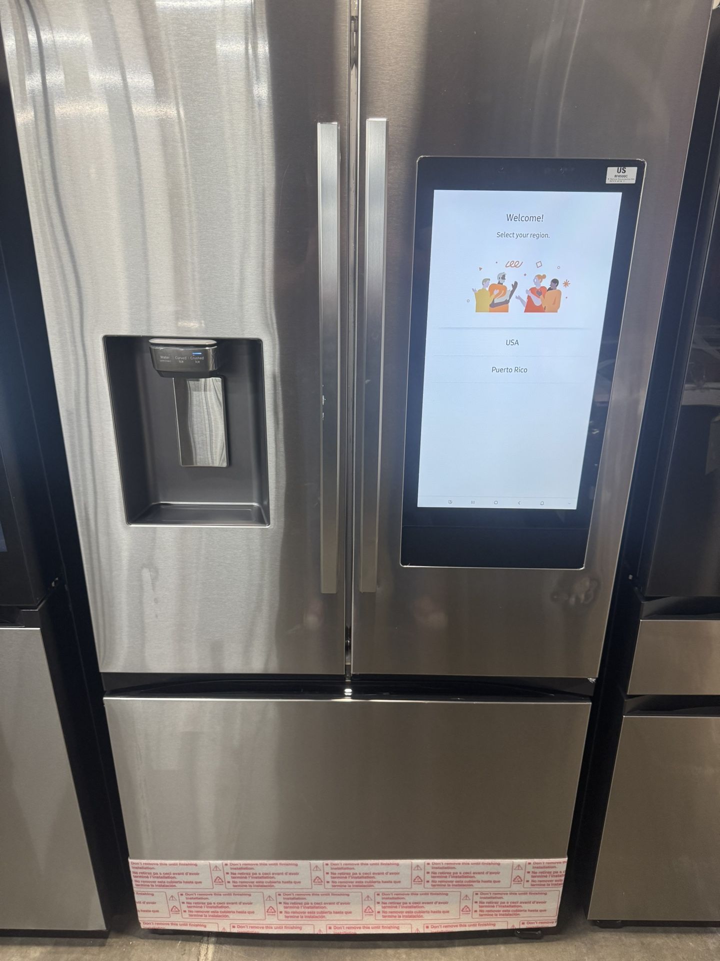 Samsung Mega Capacity Refrigerator With Family Hub Screen