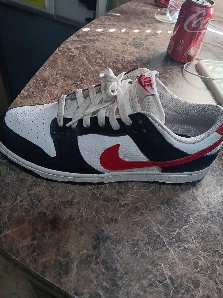 Nike Air Force Size 8 In Excellent Conditions