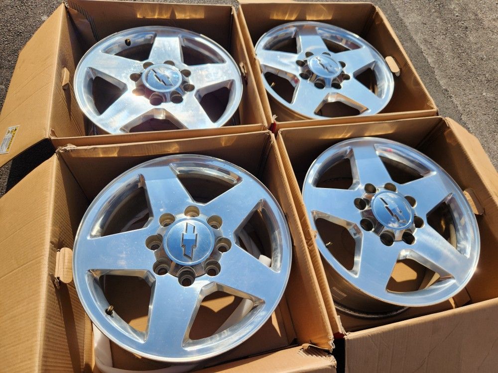 20" Chevy Silverado 2500 factory wheels 