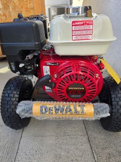 DeWalt Pressure Washer with Honda GX200 Engine