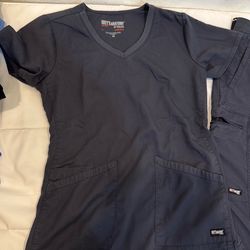 Grey’s Anatomy scrubs (grey)