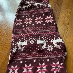 Women’s Burgundy Holiday Sweater Fleece Leggings - L