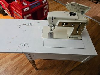 Singer Golden Touch & Sew Deluxe Zig-Zag Model 630