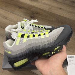 Size 9 Nike Air Max 95 OG Neon