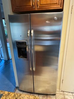 Refrigerator great working condition