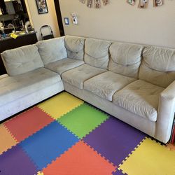 Couch With Right Side Chase