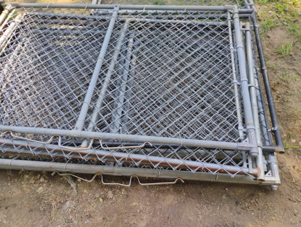DD Gates