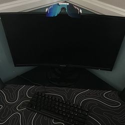 Monitor with keyboard