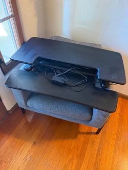 Desk riser - Power
