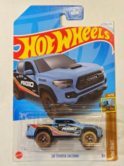HOT WHEELS . DIRT . 2020 TOYOTA TACOMA 4X4.