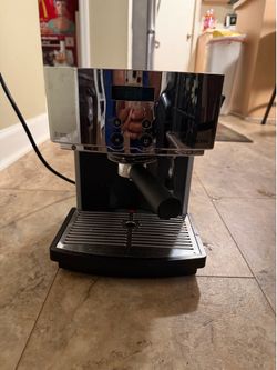 Nespresso D 300 Espresso Machine
