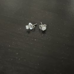 1/4 Karat White Gold earrings 