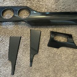 15-23 Mustang Non Performance Dash Kit Carbon Fiber 