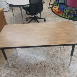 Small Table 4'x2.5'x 3.5 