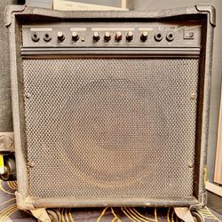 Crate BX-25 Amplifier 