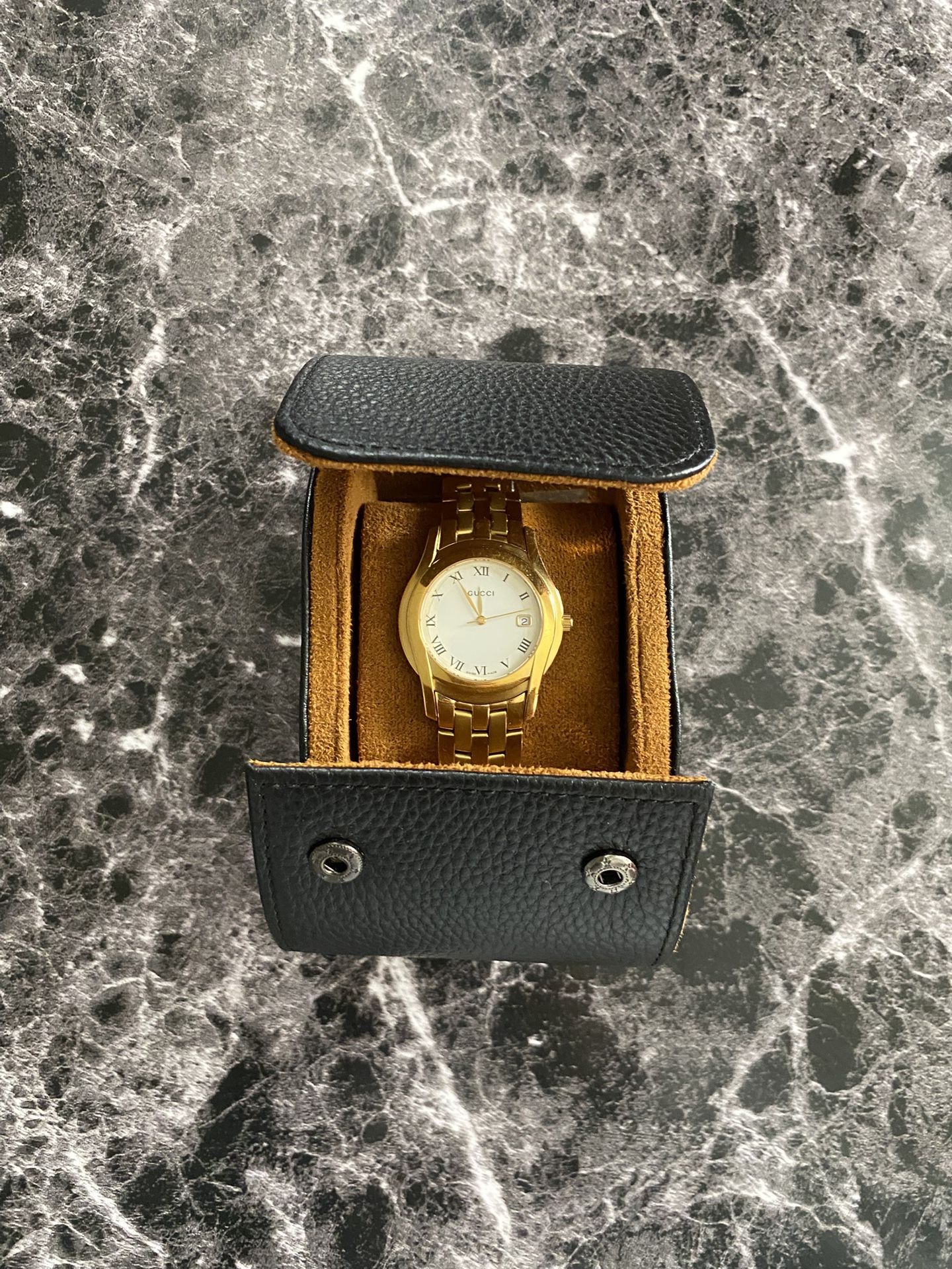 Reloj Para Hombre Gucci Quarzo Usado